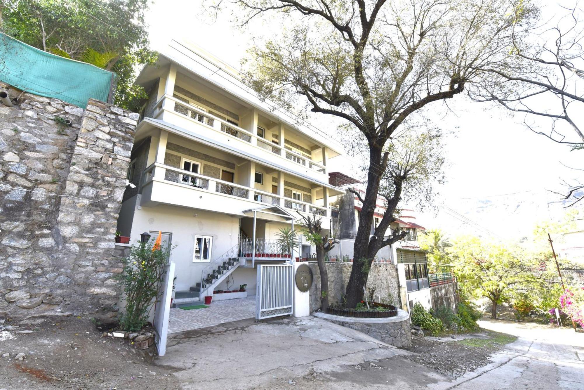 Bunglow 14, Rooms With Balcony Ábú-hegy Kültér fotó